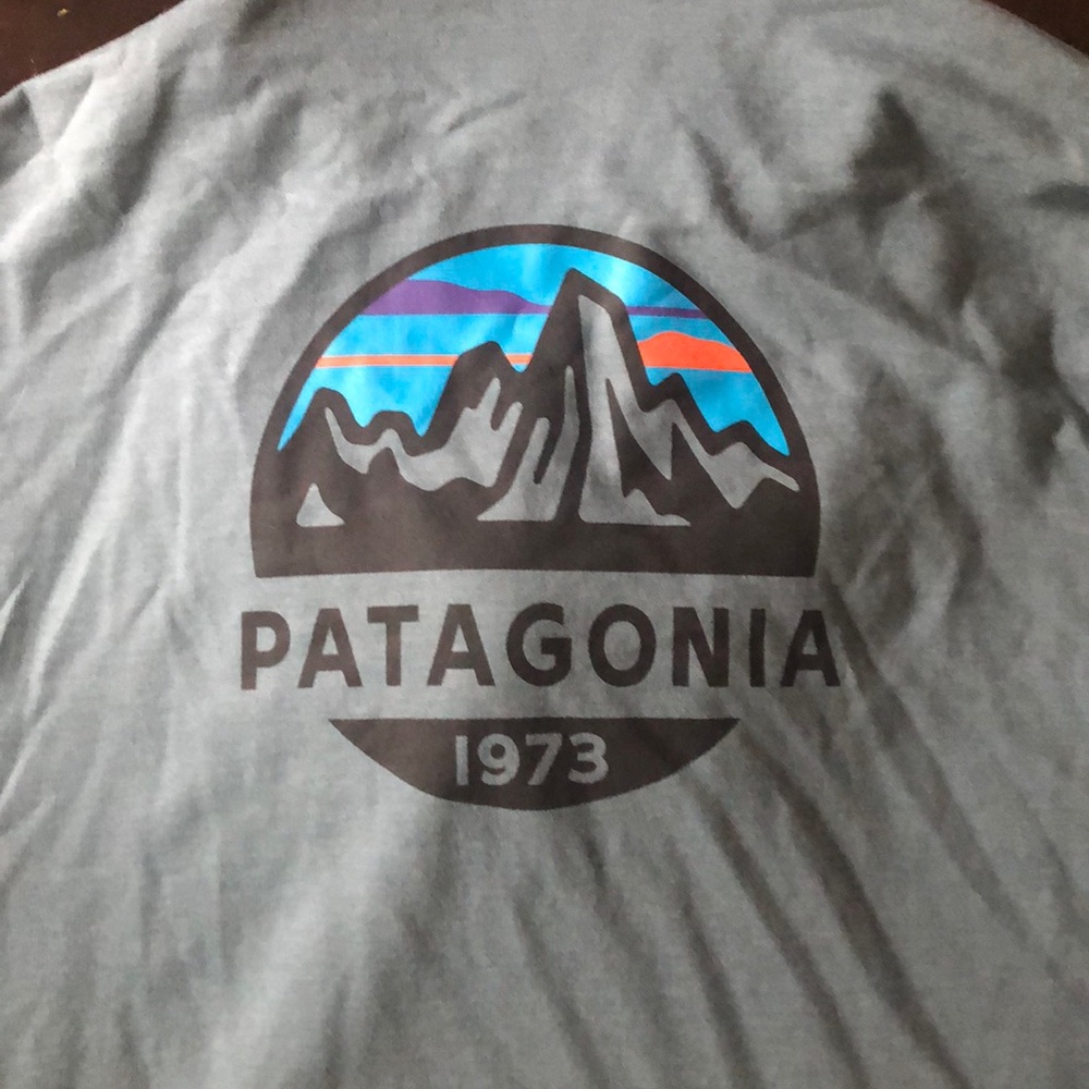 Patagonia Zip up hoodie - Brand New; never worn
